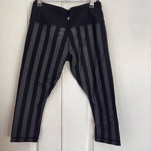 Lululemon Capri - black and grey stripped. Size 8